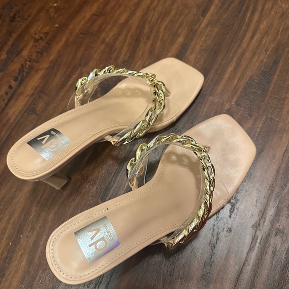 DV by Dolce Vita Player Women's Gold Chain Strap Heels 7.5 - Picture 2 of 5